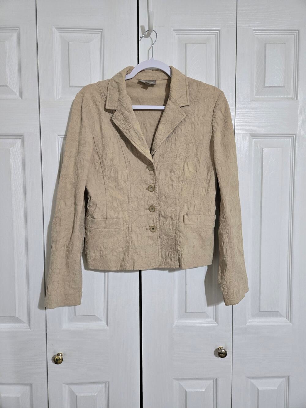 Croft and barrow size 6 women's tan printed blazer